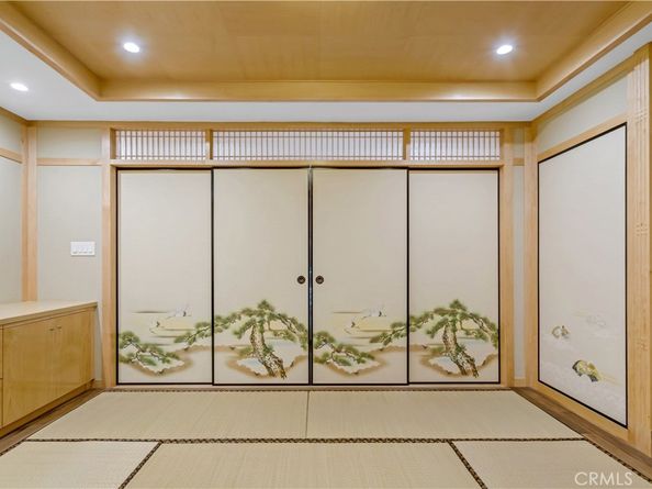 434 S Irving Boulevard, Los Angeles CA 90020