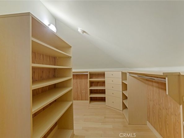 434 S Irving Boulevard, Los Angeles CA 90020