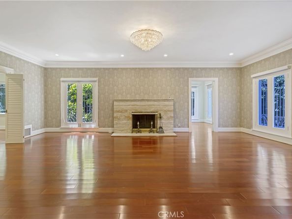 434 S Irving Boulevard, Los Angeles CA 90020