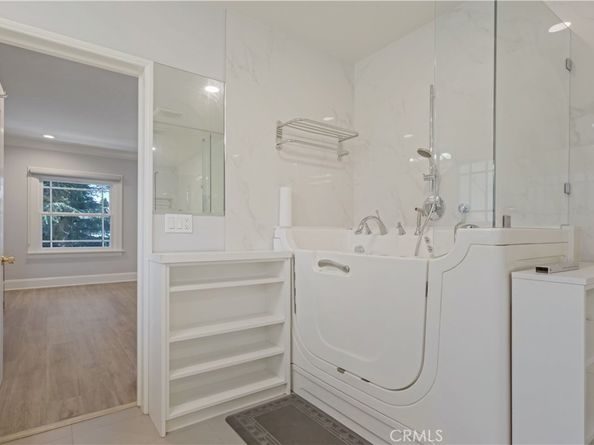 434 S Irving Boulevard, Los Angeles CA 90020