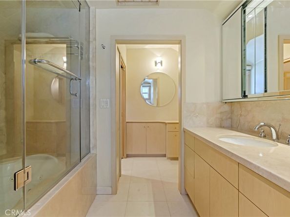 434 S Irving Boulevard, Los Angeles CA 90020