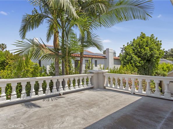 434 S Irving Boulevard, Los Angeles CA 90020