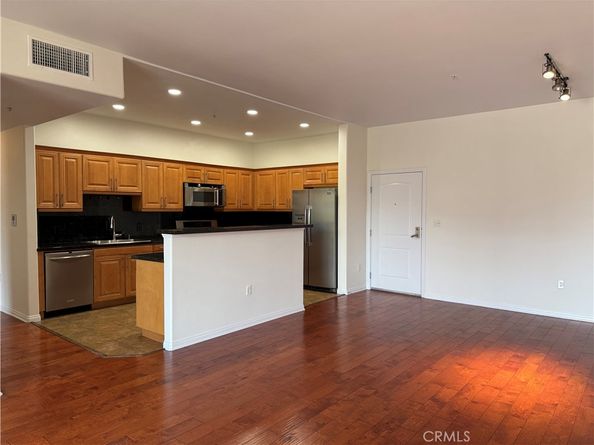 3750 Santa Rosalia Drive 413, Los Angeles CA 90008