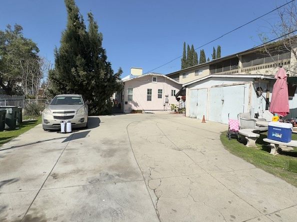 615 N Mentor Avenue, Pasadena CA 91106