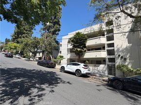 960 Larrabee, West Hollywood CA 90069