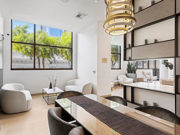 400 S Broadway 911, Los Angeles CA 90013