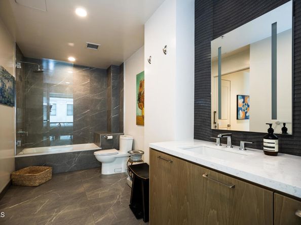 400 S Broadway 911, Los Angeles CA 90013