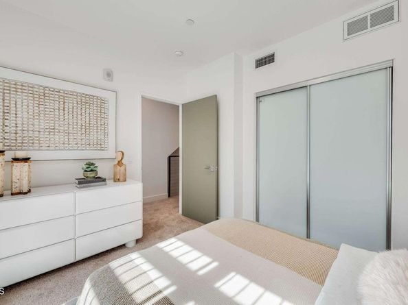 239 S Marengo Avenue 102, Pasadena CA 91101