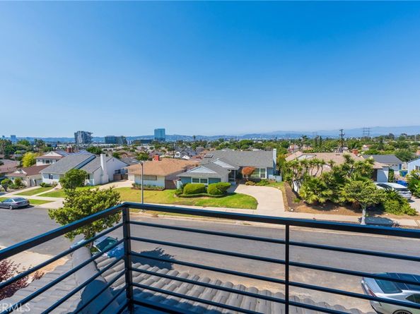 5714 Brushton, Los Angeles CA 90008