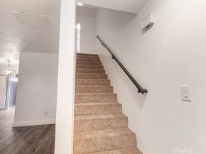 17041 17041 Roscoe Blvd. #4, Northridge CA 91325