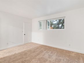 17041 17041 Roscoe Blvd. #4, Northridge CA 91325