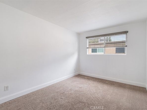 17041 17041 Roscoe Blvd. #4, Northridge CA 91325