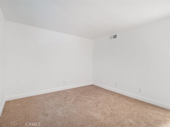 17041 17041 Roscoe Blvd. #4, Northridge CA 91325