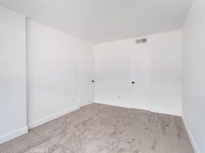 17041 17041 Roscoe Blvd. #4, Northridge CA 91325