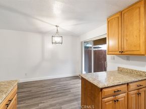 17041 17041 Roscoe Blvd. #4, Northridge CA 91325