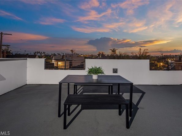 5776 Campo Walk, Long Beach CA 90803