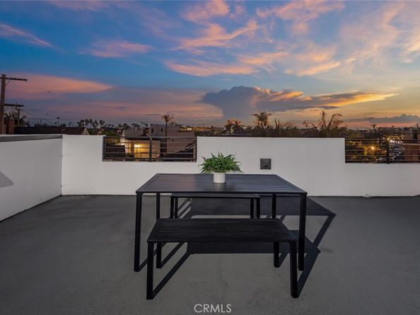 5776 Campo Walk, Long Beach CA 90803