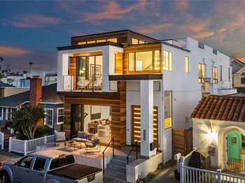 5776 Campo Walk