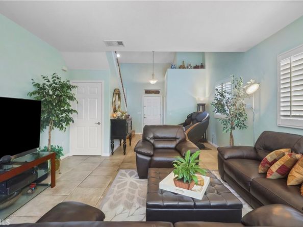 9044 Sylmar Avenue, Panorama City CA 91402