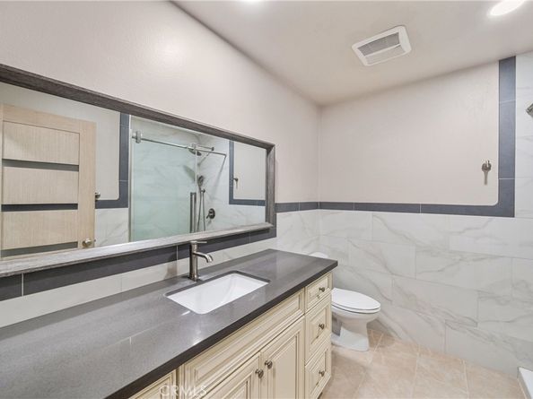 2612 Del Way B, Huntington Beach CA 92648
