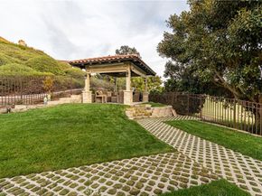 8 Reina, Dana Point CA 92629