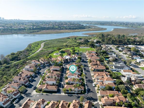 78 Pelican Court, Newport Beach CA 92660