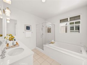 153 Fixie, Irvine CA 92618