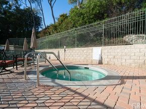 2053 Meadow View, Costa Mesa CA 92627