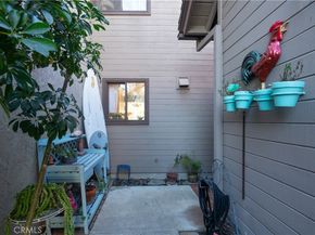 2053 Meadow View, Costa Mesa CA 92627