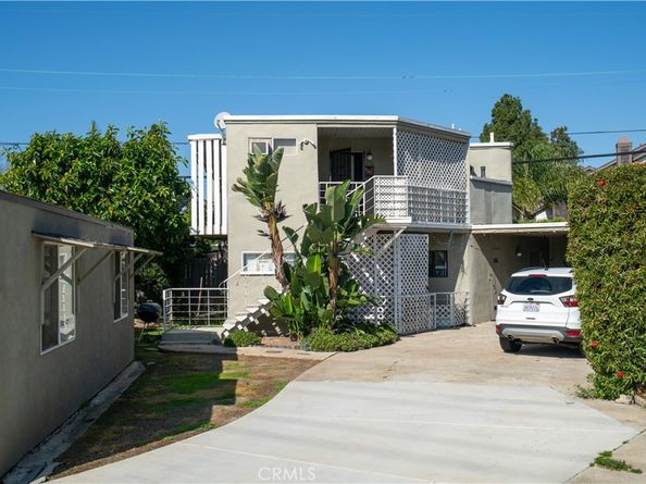 1124 Victoria, Costa Mesa CA 92627