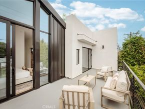 8904 Hubbard St, Culver City CA 90232