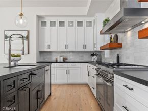 175 Costa Mesa, Costa Mesa CA 92627