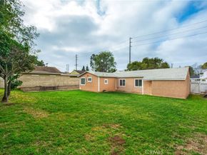 1940 Monrovia, Costa Mesa CA 92627