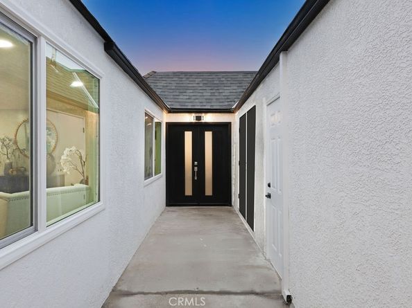 916 N West, Anaheim CA 92801