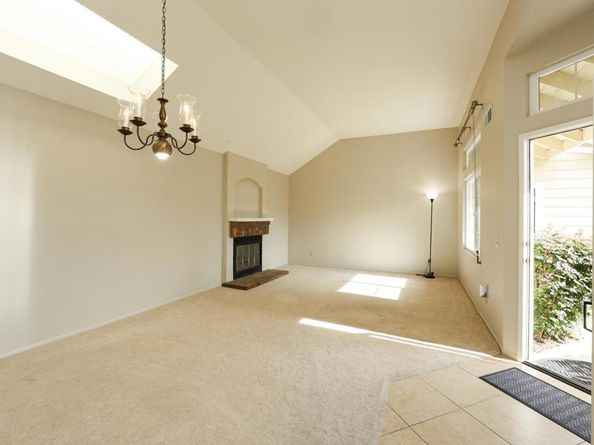 6871 Seaspray Ln, Carlsbad CA 92011