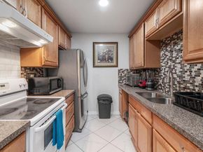 2340 Hosp Way 120, Carlsbad CA 92008