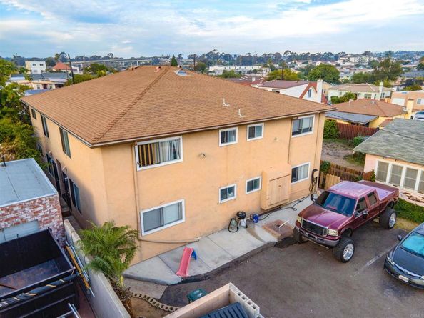 1121 E 6TH, National City CA 91950