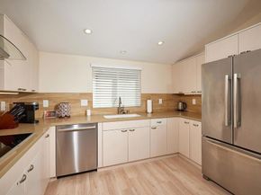 561 S Sierra Avenue 34, Solana Beach CA 92075