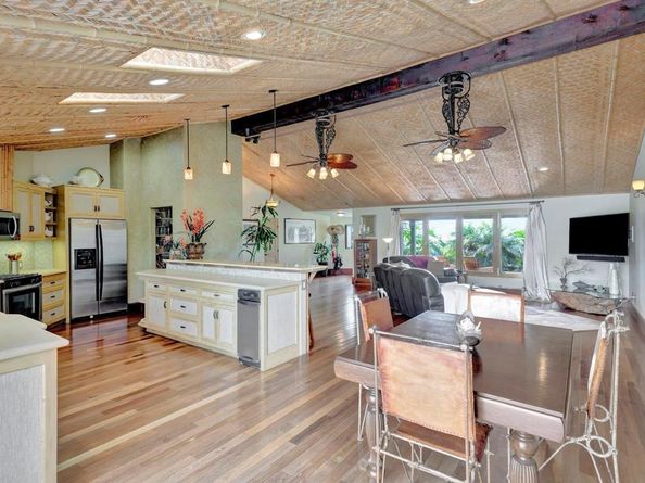 3354 Seacrest Drive, Carlsbad CA 92008