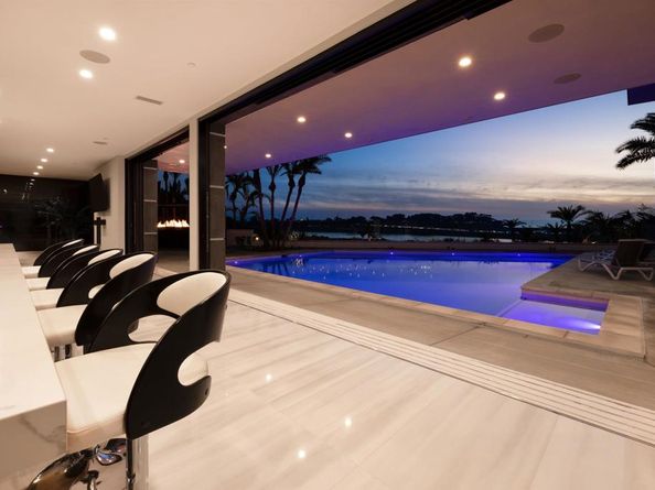 1095 Hoover Street, Carlsbad CA 92008