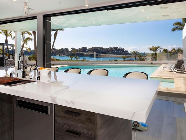 1095 Hoover Street, Carlsbad CA 92008