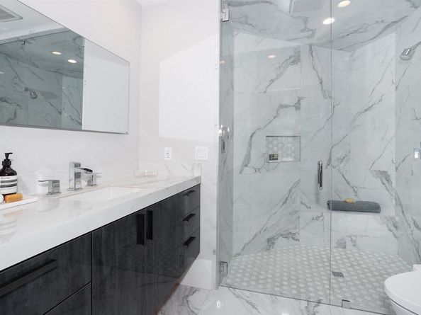 1095 Hoover Street, Carlsbad CA 92008