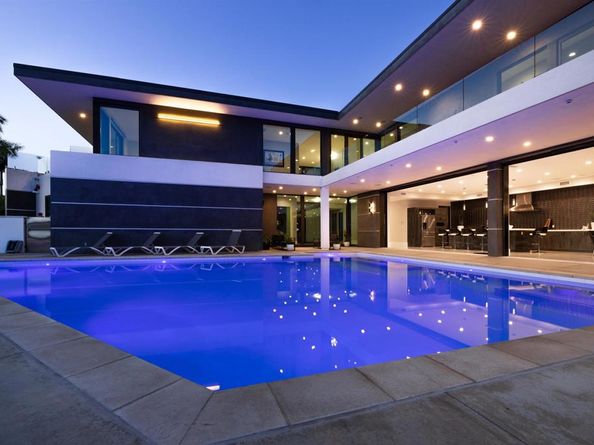 1095 Hoover Street, Carlsbad CA 92008