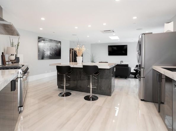 1095 Hoover Street, Carlsbad CA 92008