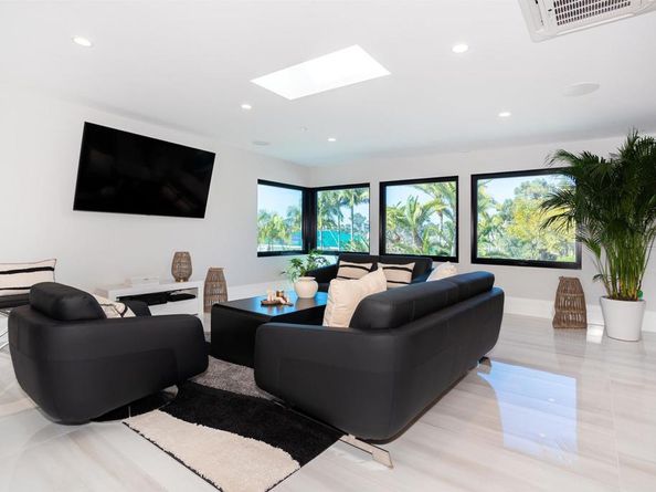 1095 Hoover Street, Carlsbad CA 92008