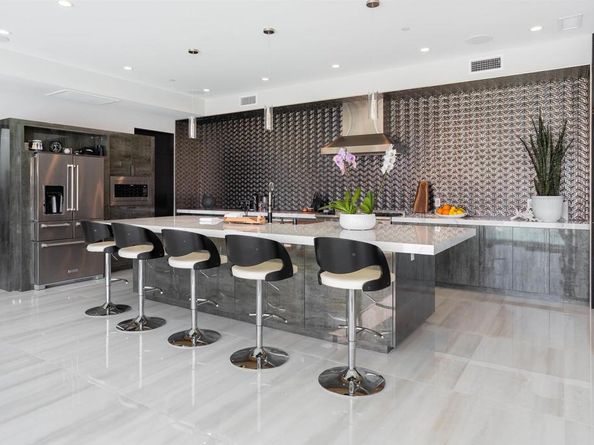 1095 Hoover Street, Carlsbad CA 92008