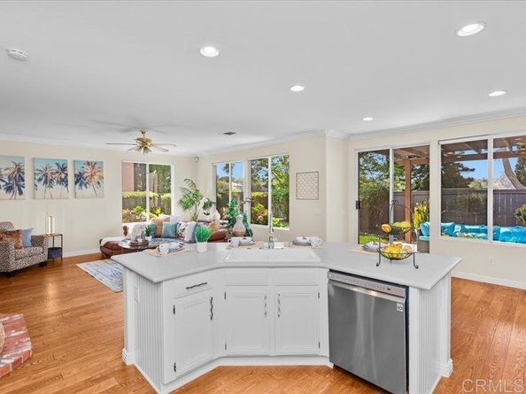 2381 Avenida Helecho, Carlsbad CA 92009