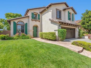 2381 Avenida Helecho