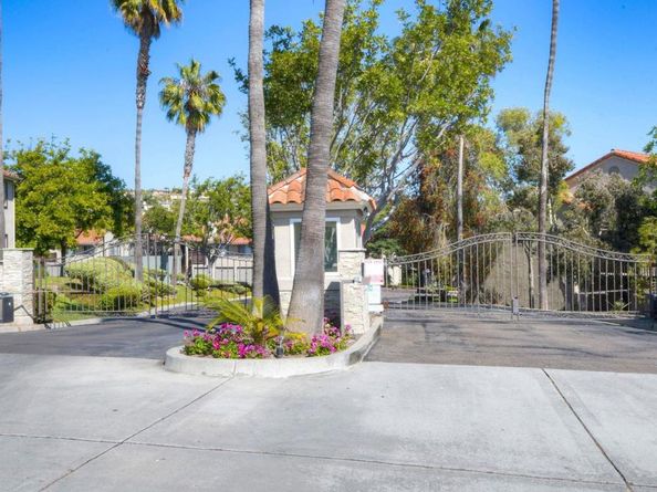7701 Caminito Leon 201, Carlsbad CA 92009