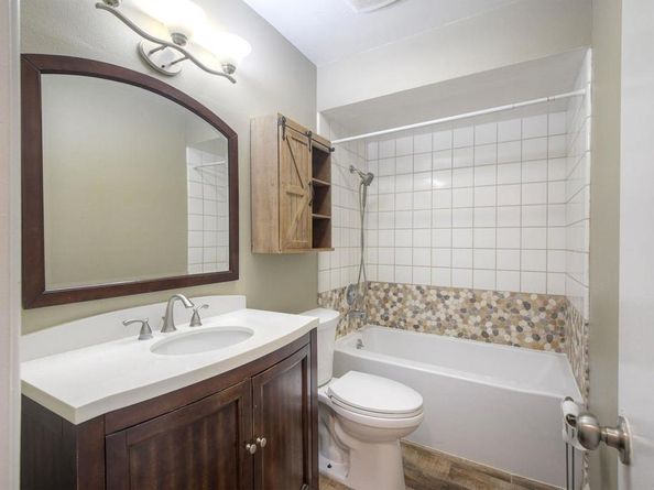 4960 Sparks Avenue, San Diego CA 92110